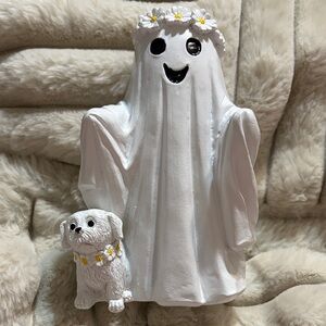 White Ghost Costume Figurine with Puppy Accessory - Kids Costume Decor
